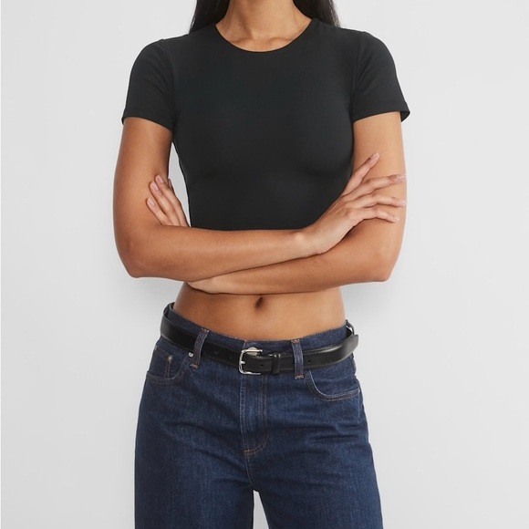 Babaton Tops - Babaton Classic Black Women's contour crop Top